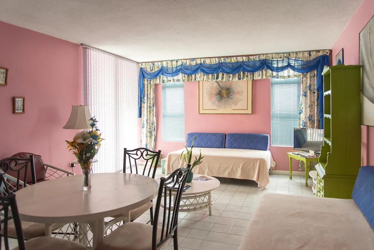 Deluxe Montego Bay Club Studio & Suites Giamaica