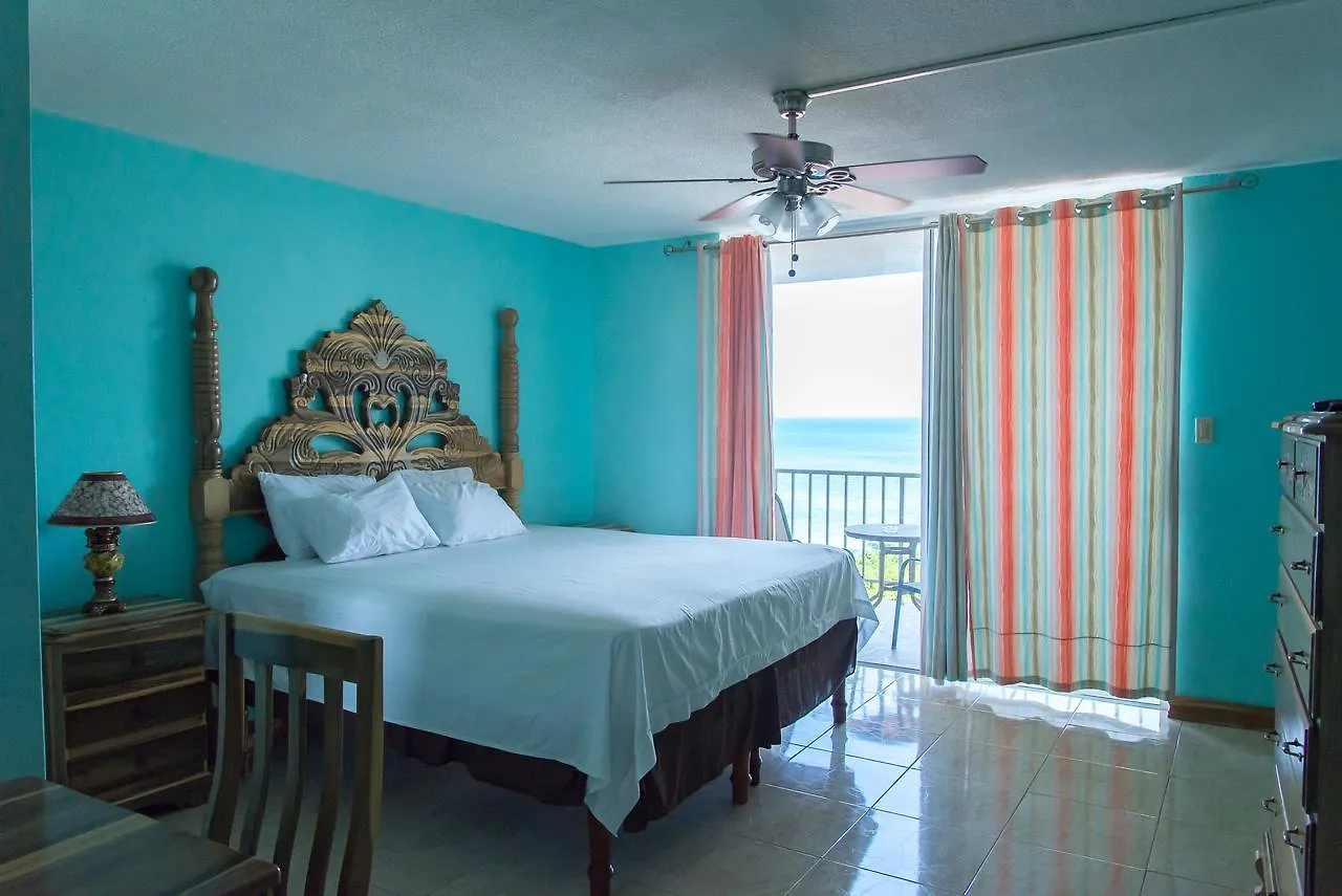 Deluxe Montego Bay Club Studio & Suites 0*,  Giamaica